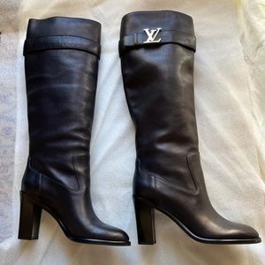 LV Boots size 38.5